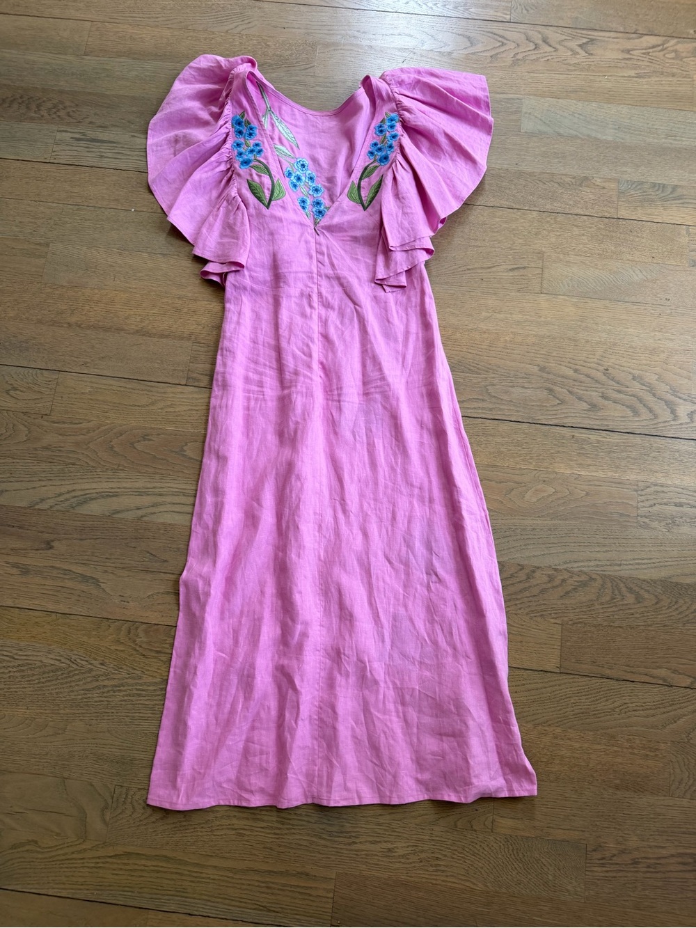 Fanm Mon Pink Midi Dress with Blue Floral Embroidery - Picture 3 of 6